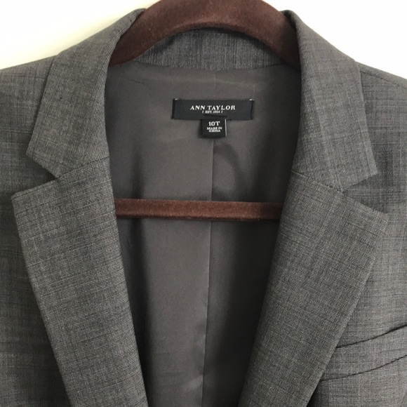 ANN TAYLOR 10 TALL 2-BUTTON BLAZER - Like New - Picture 3 of 7